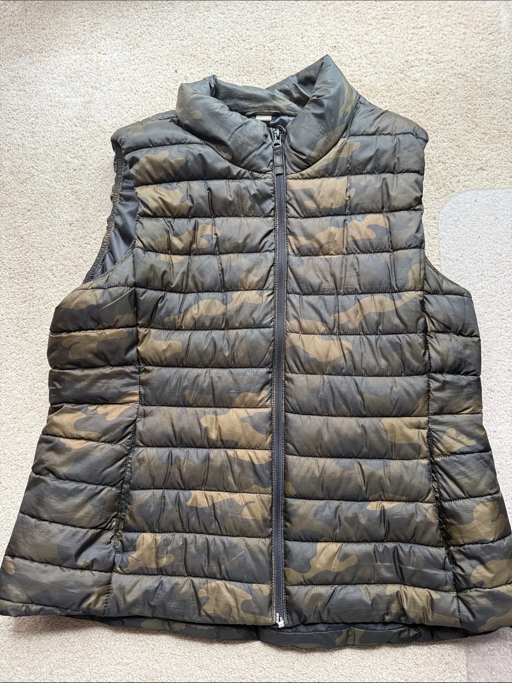 Old Navy Quilted Camouflage Puffer Vest - Women's  XL